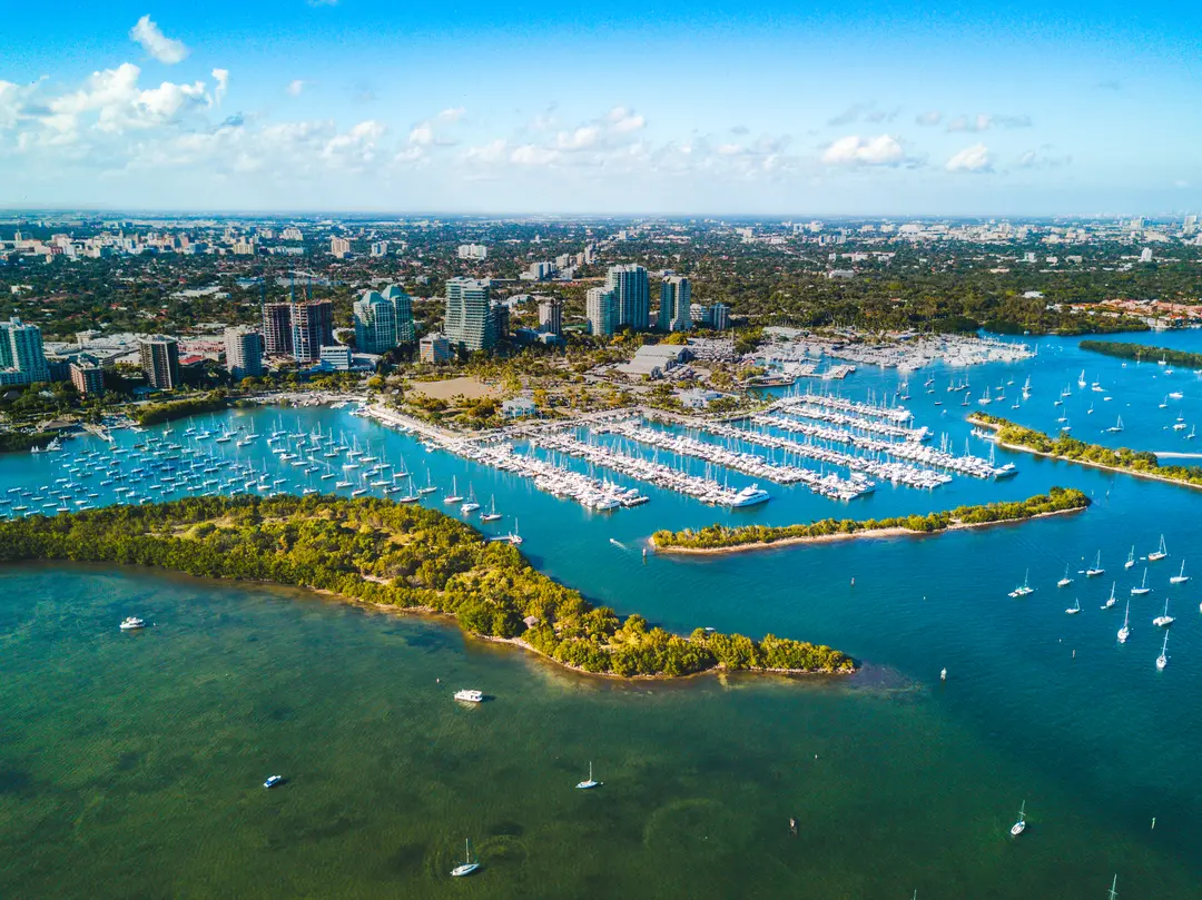Miami Luxury Real Estate - Luxury waterfront homes and condominiums in Coconut Grove Miami.