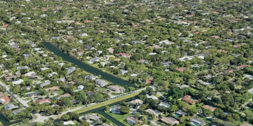 Luxury homes and estate properties in Pinecrest Florida.